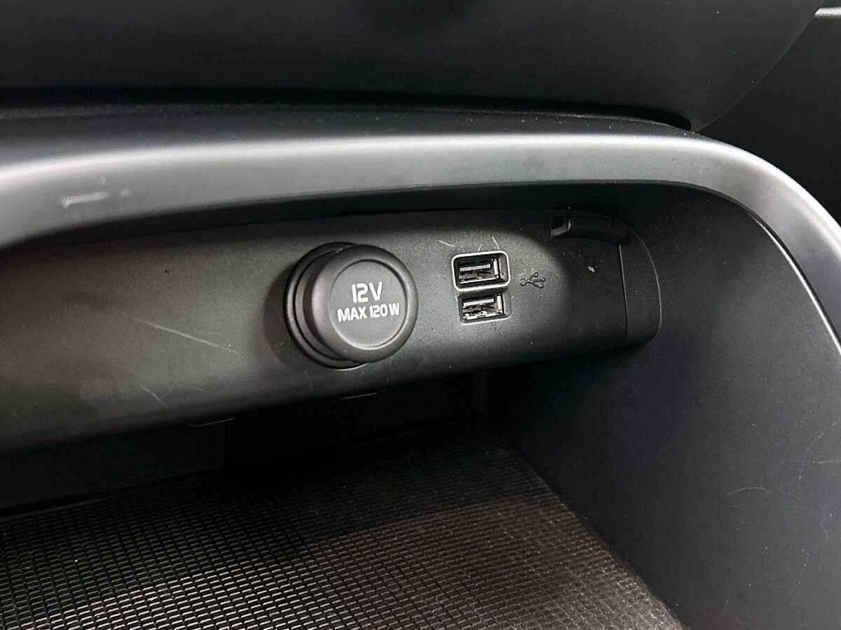 46742333 volvo xc40 1 5 t3 momentum pro 70