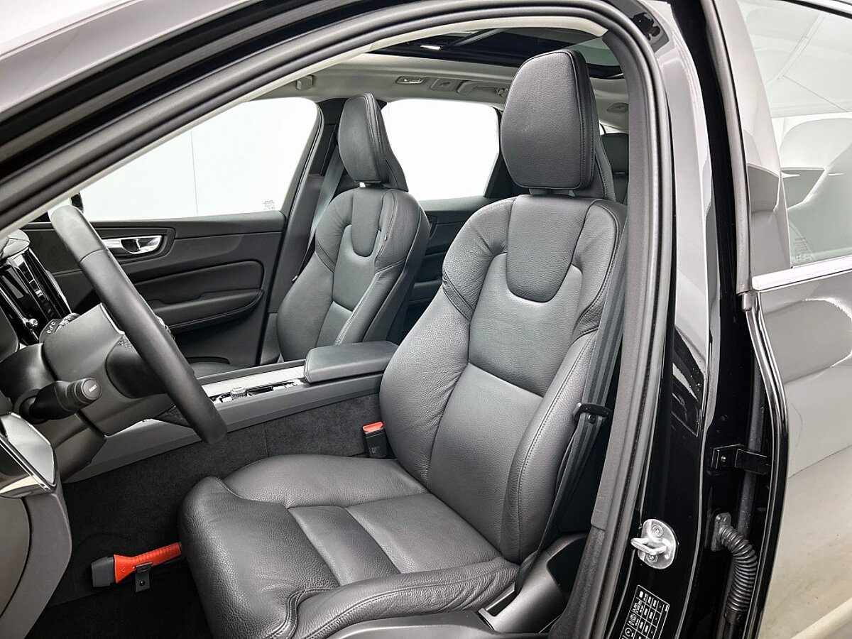 49250062 volvo xc60 2 0 t6 awd plus bright trekhaak leder panorama dak 81