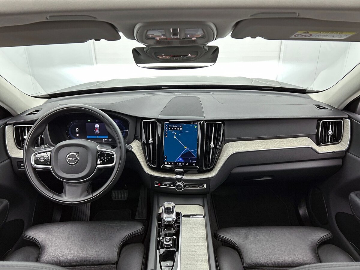 49419930 volvo xc60 t8 bright pano 20 inch long range 360 pilot assist 44