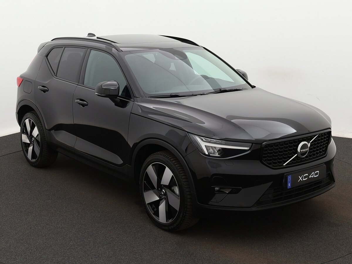 34860842 volvo xc40 1 5 t4 twin engine ultimate dark 20 velgen pano dak 7 01