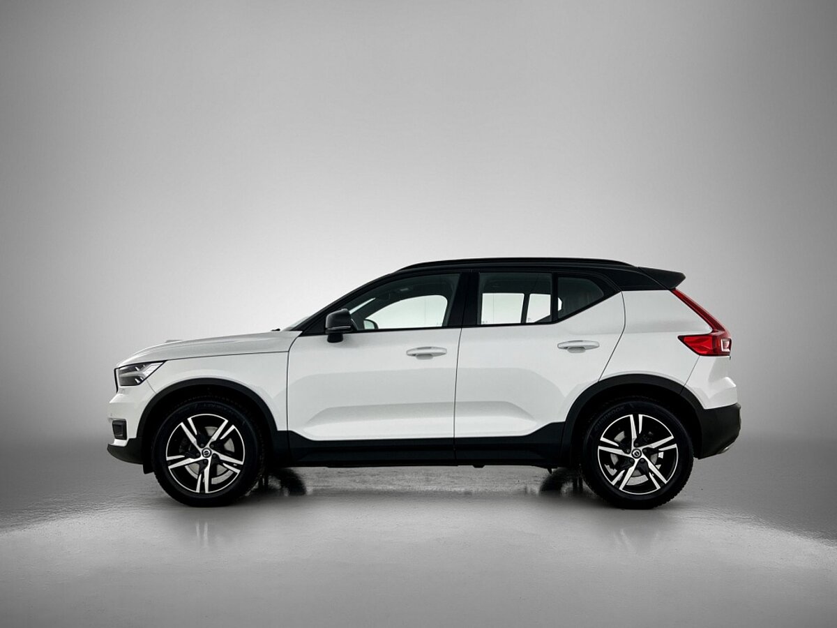 46668342 volvo xc40 2 0 t5 awd r design intro edition 2 02
