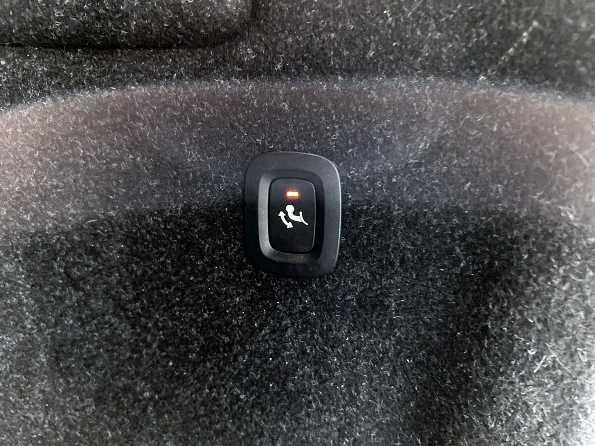 46739746 volvo xc40 1 5 t5 recharge r design panoramadak trekhaak 360a camera 8 01
