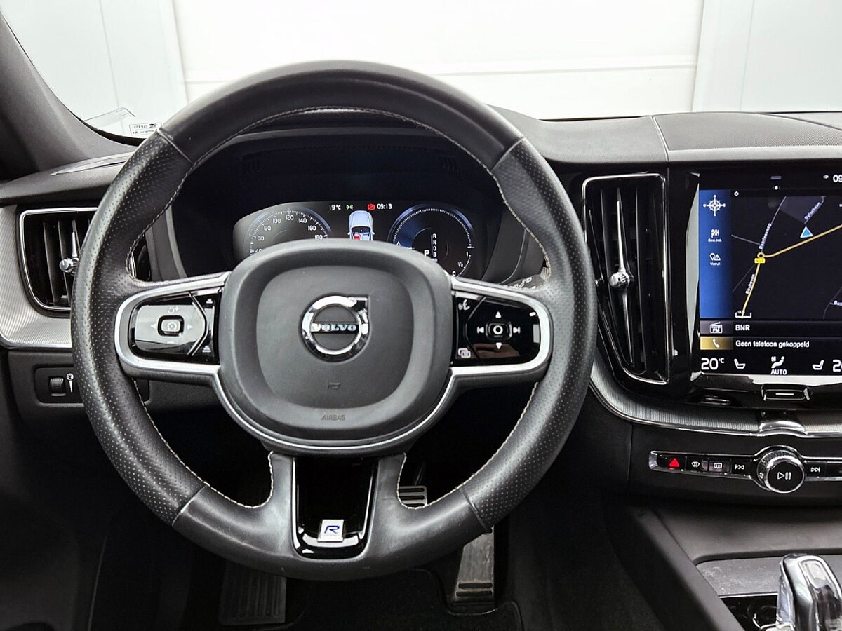 47249816 volvo xc60 2 0 t8 awd r design panoramadak alcantara leder 40