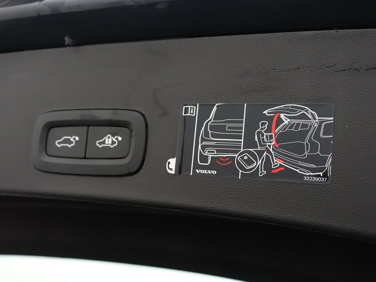 35487775 volvo xc40 1 5 t5 phev inscription panomama dak harman kardon leder ccd721
