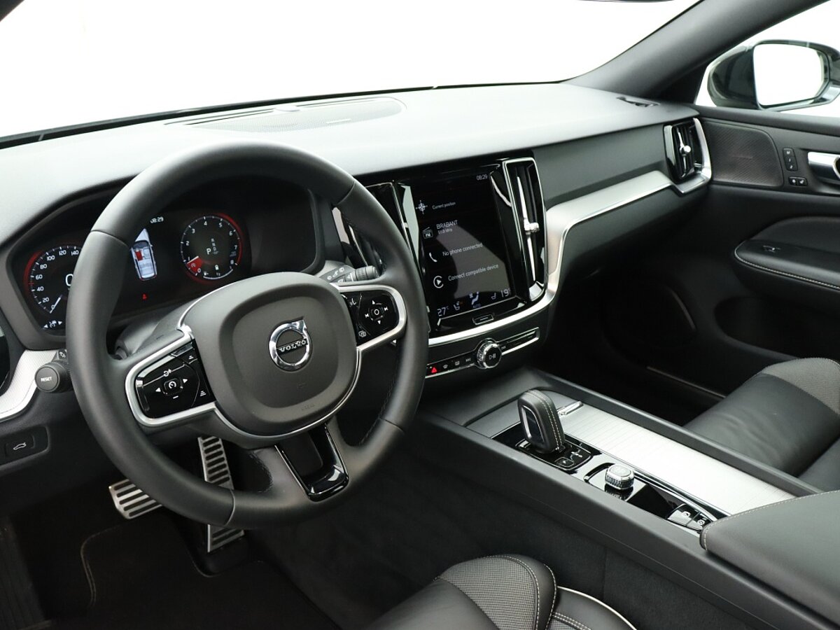 36155169 volvo v60 2 0 b3 r design 5 02