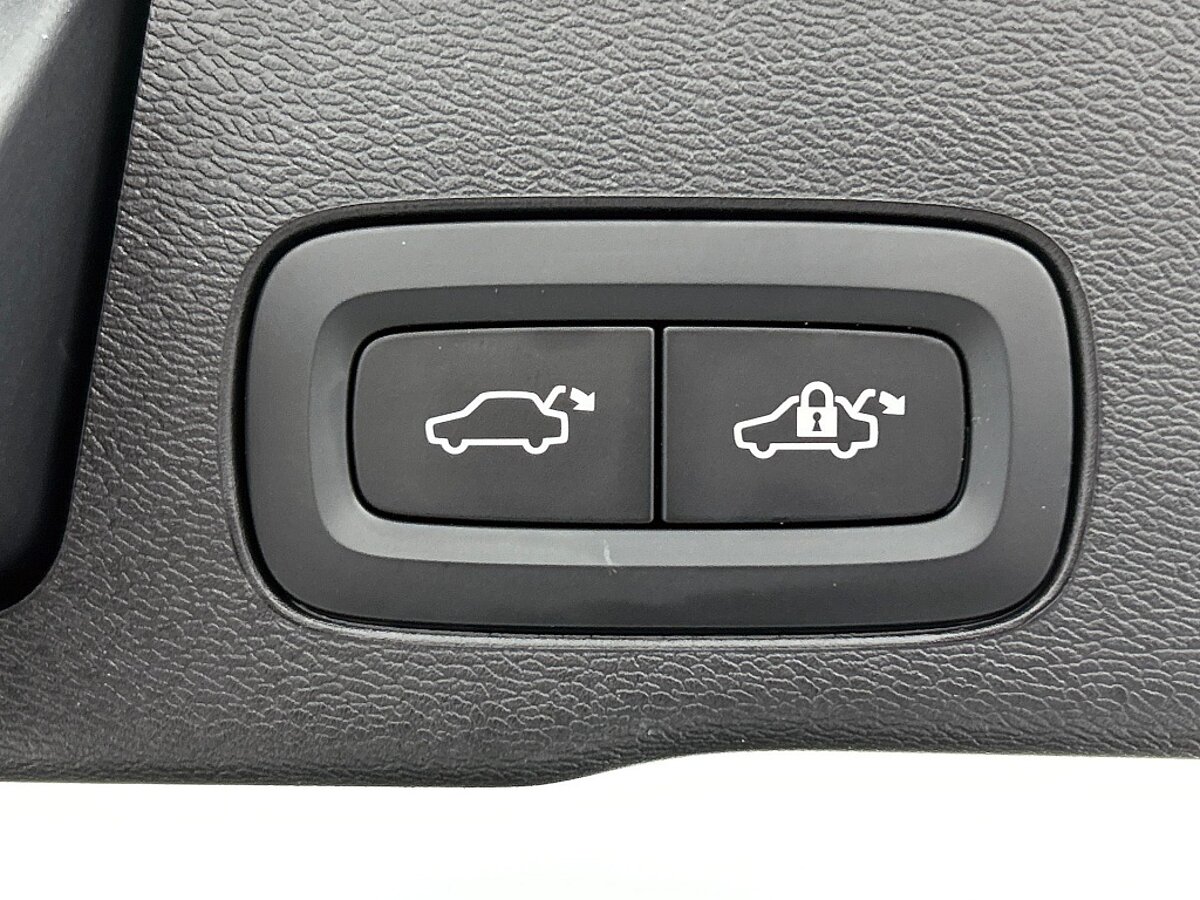 45497015 volvo xc60 2 0 t6 awd ultimate dark 360a camera trekhaak da1f5a