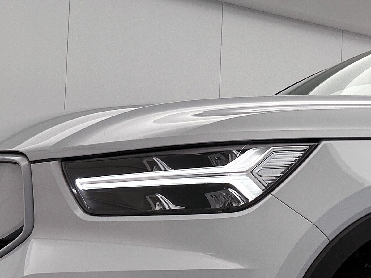 45933217 volvo xc40 recharge plus 86