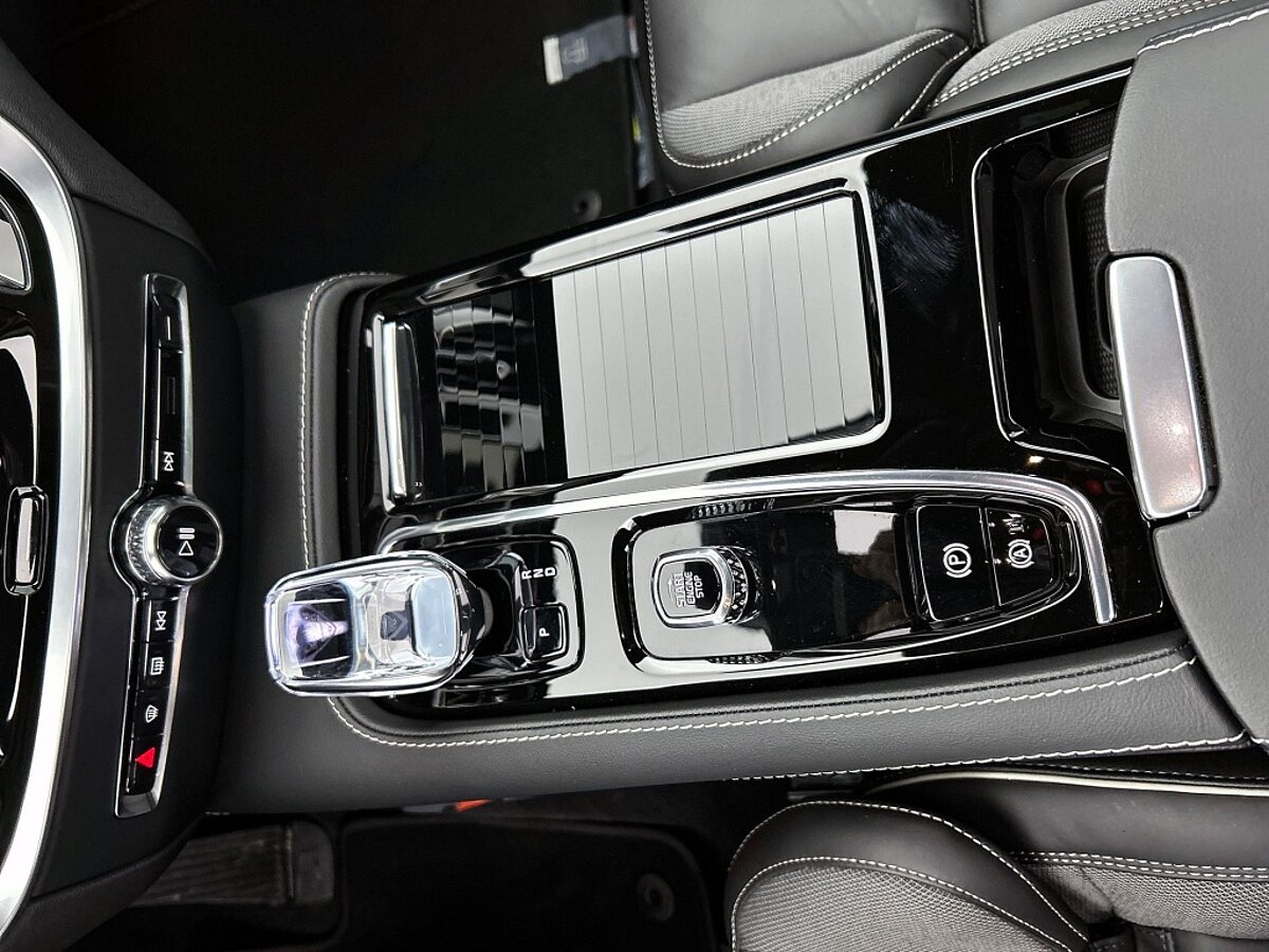 47895954 volvo v60 2 0 t6 black edition panorama dak 360 trekhaak sportled 79