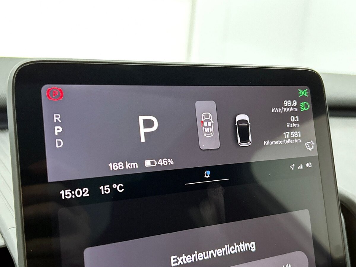 49432121 volvo ex30 single motor extended range ultra 69 kwh 17