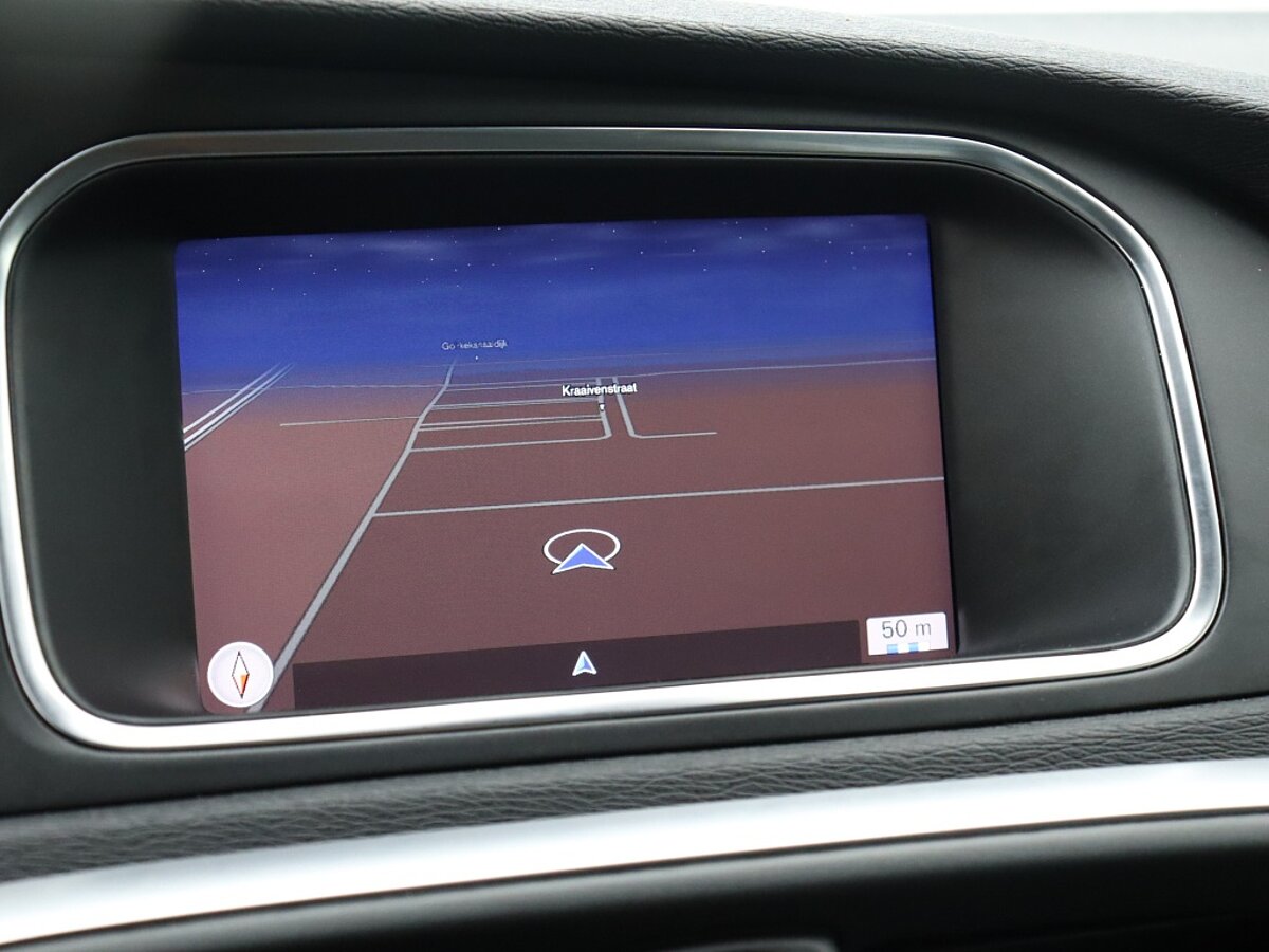 35472655 volvo v40 2 0 t4 bns sport panorama dak navigatie camera achter le 62