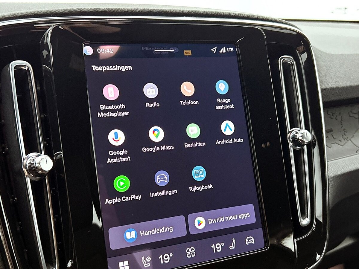 46536155 volvo ex40 extended range plus dark 82kwh 84