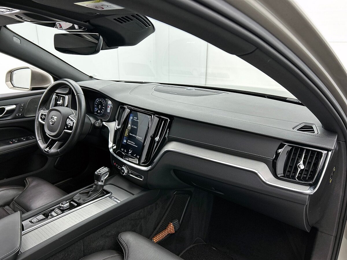 48741197 volvo v60 t6 awd 20 inch pano stoelventilatie 360 styling kit 60