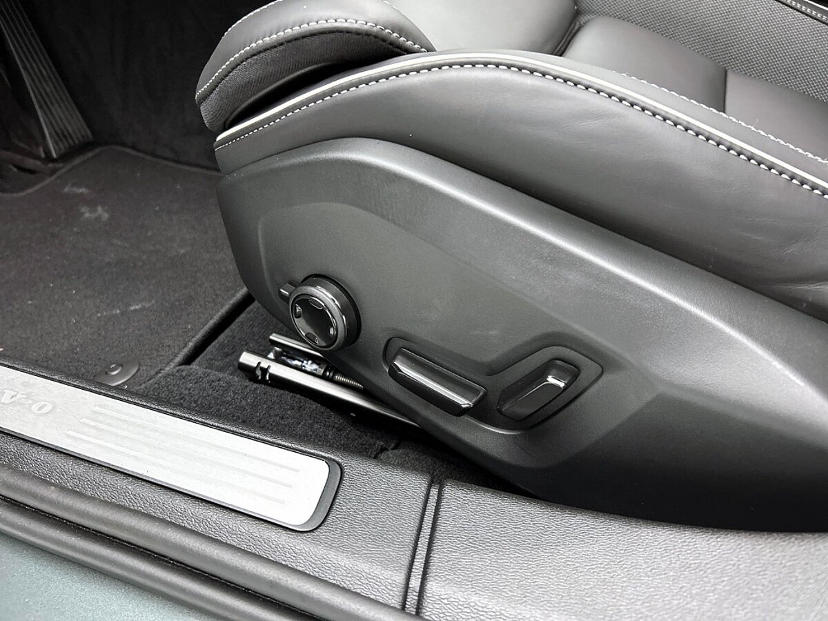 49671201 volvo v60 t6 twin plus dark nieuw actie van 64 480 voor 59985 25