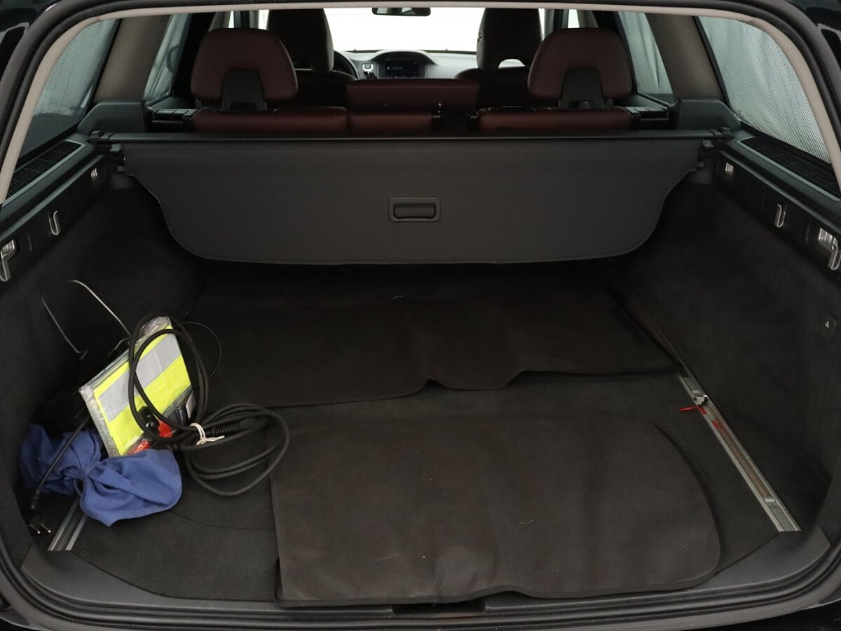 35637341 volvo v70 1 6 t4 limited edition 47