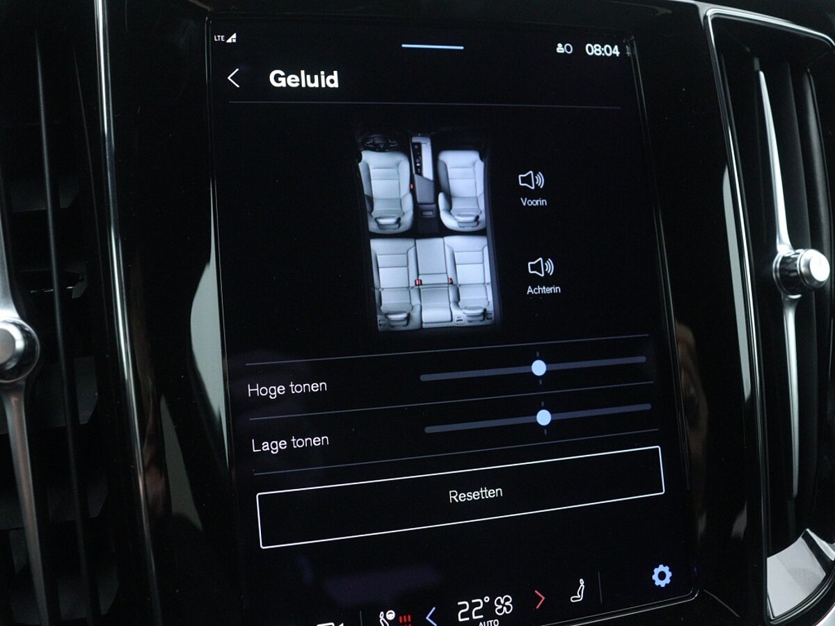 43755968 volvo v60 2 0 b3 plus dark sportstoelen zwarte hemel camera 0565c6