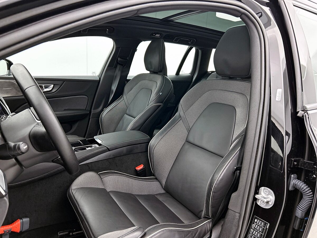 46919098 volvo v60 2 0 t6 plus dark trekhaak 36