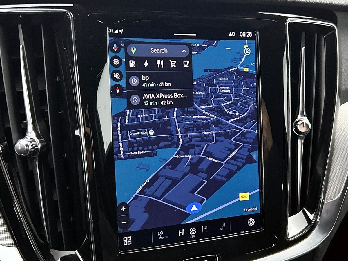 49833852 volvo v60 2 0 t6 awd plus dark trekhaak leder camera 360 harman ka 70