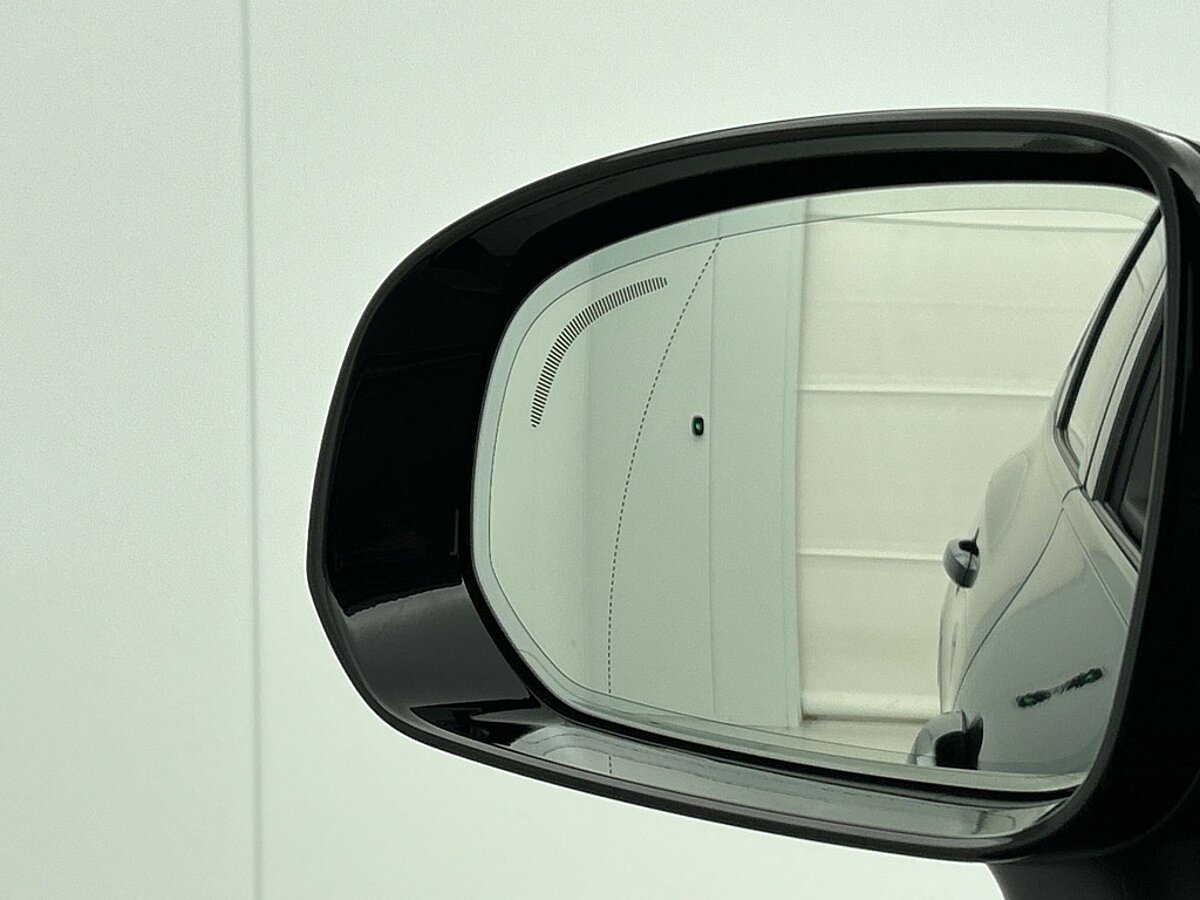 49836584 volvo xc60 t6 plus dark recharge head up panoramadak getint glas 11