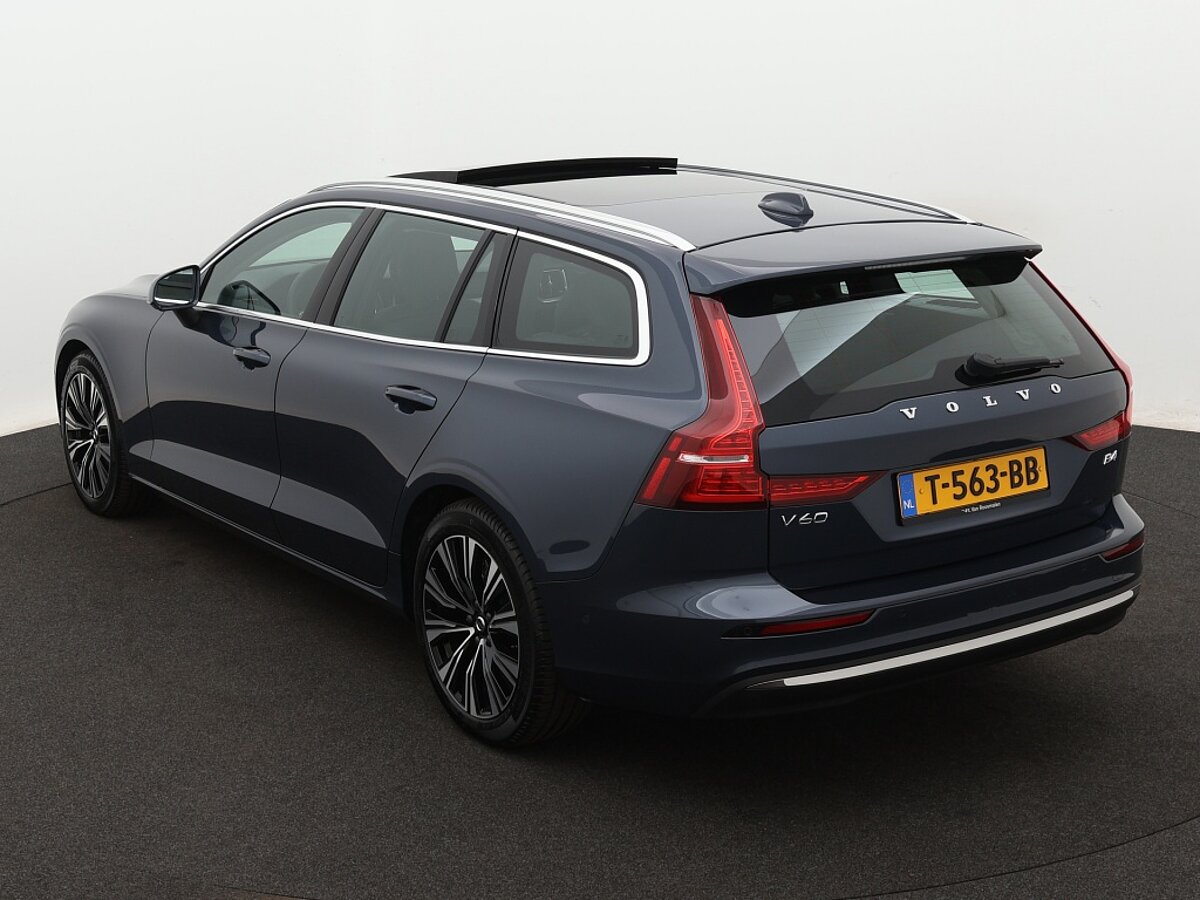 35874774 volvo v60 2 0 b4 plus bright pano dak standkachel trekhaak 360 cam 3 03