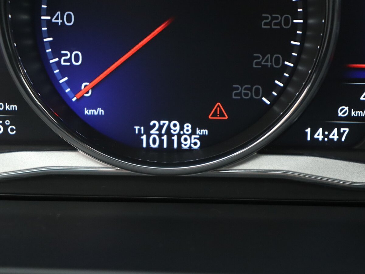 36050213 volvo v60 1 5 t3 r design 4e517e