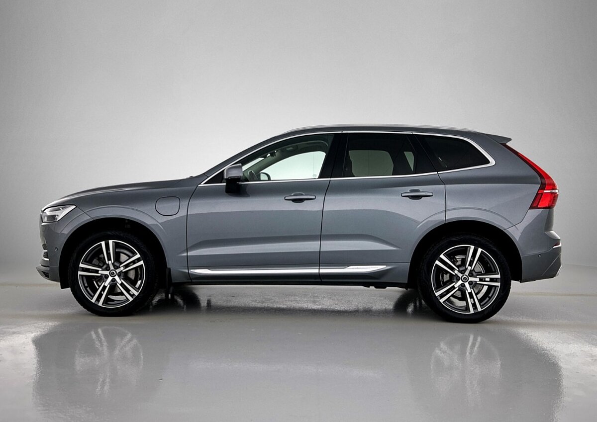 45217526 volvo xc60 2 0 t8 twin engine awd inscription 2