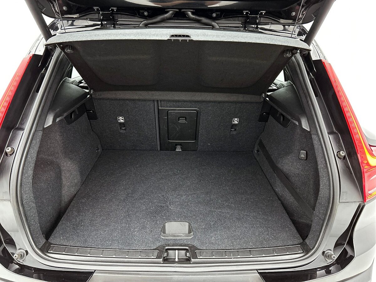 46742333 volvo xc40 1 5 t3 momentum pro 237fb1