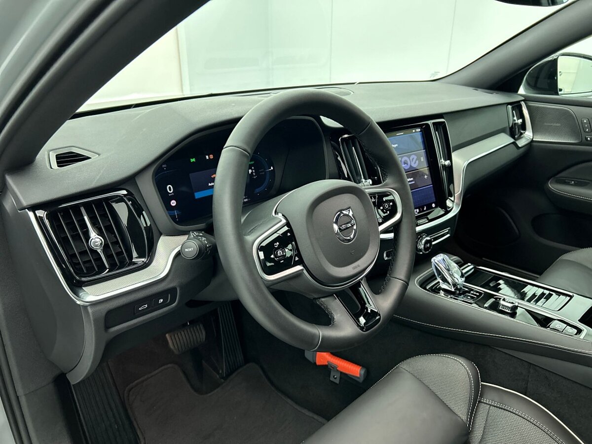 47797613 volvo v60 2 0 t6 awd plus dark trekhaak leder harman kardon audio 66