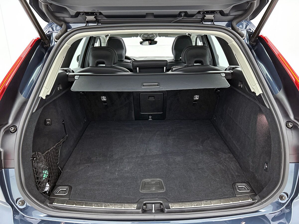 48515871 volvo xc60 2 0 t6 awd plus dark trekhaak leder panoramadak 91