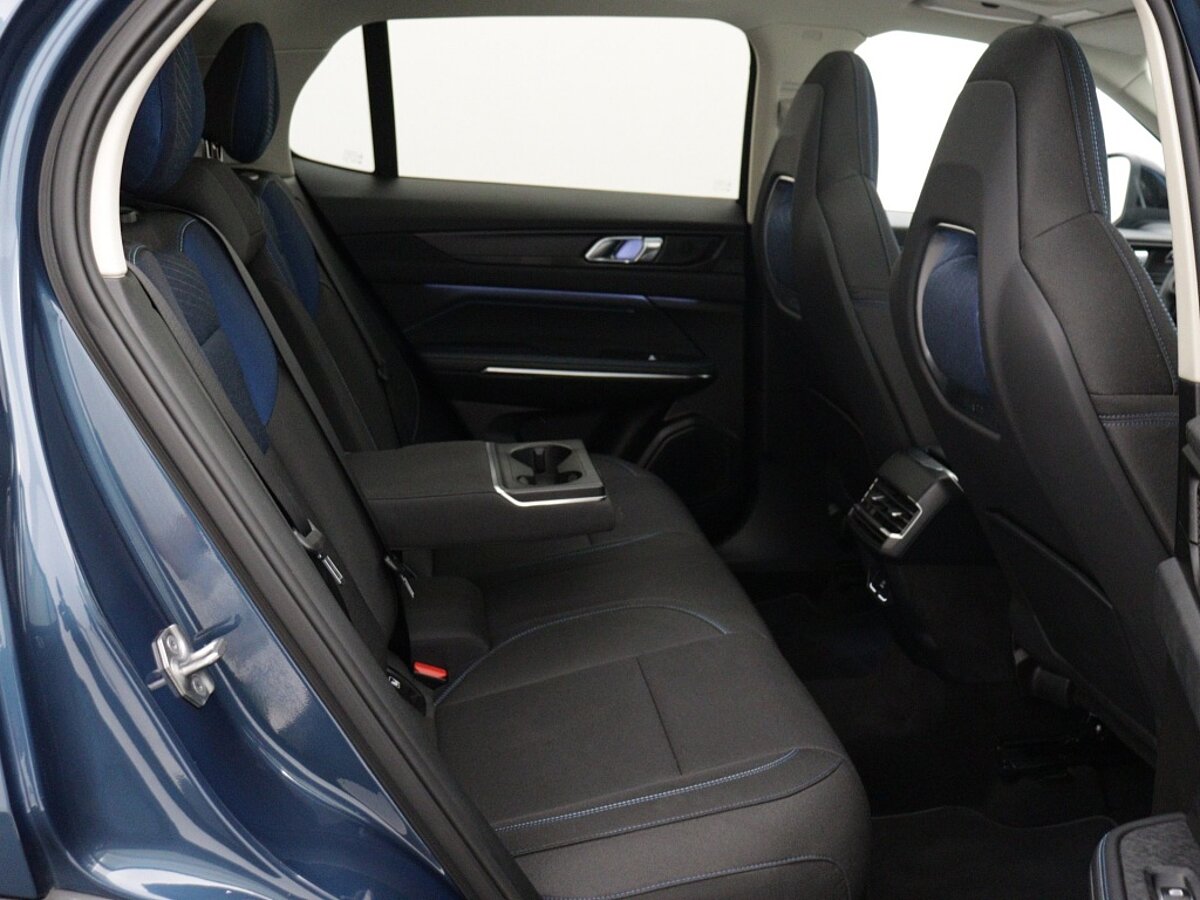 44878677 lynk co 01 1 5 phev 05