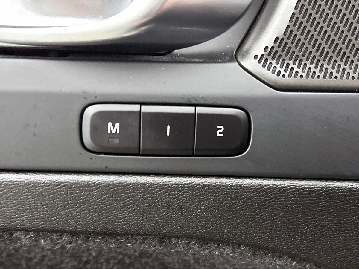 47965582 volvo xc40 2 0 b4 plus dark trekhaak harman kardon 14