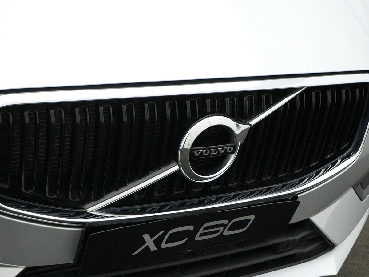 34254985 volvo xc60 2 0 t5 momentum blis parkeercamera alarm f1a31d