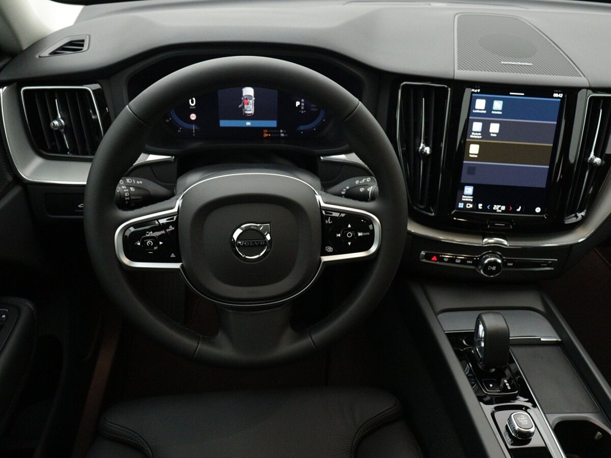 43680818 volvo xc60 2 0 t8 awd plus dark harman kardon 6 06
