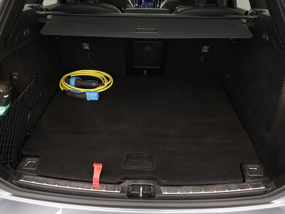 43863335 volvo xc60 2 0 recharge t8 r design 14