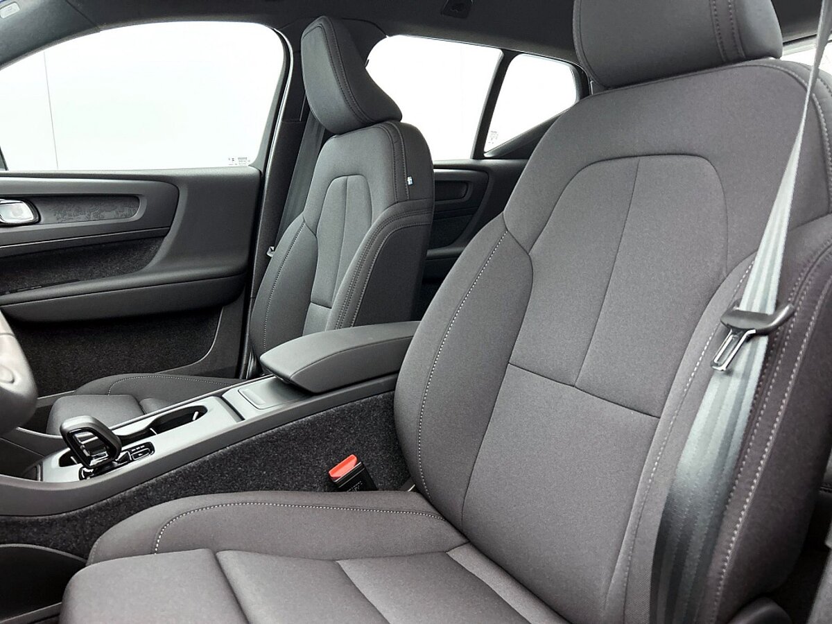 46536155 volvo ex40 extended range plus dark 82kwh 32