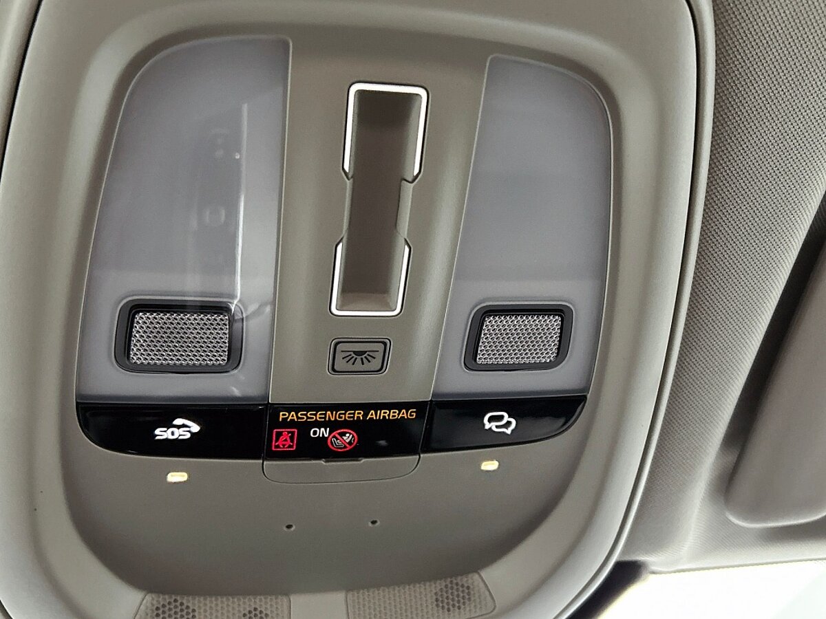 48687982 volvo xc60 2 0 t6 awd ultra dark 93