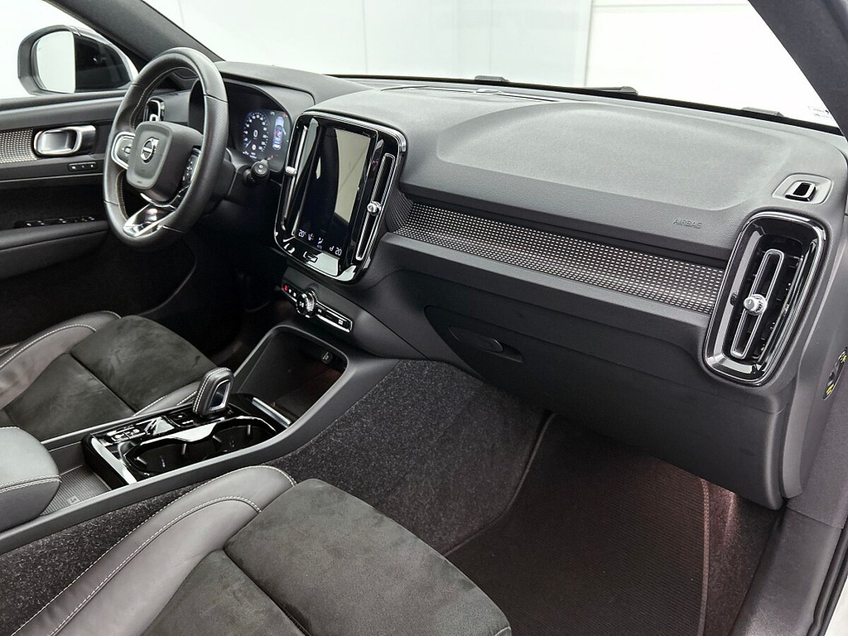 49783961 volvo xc40 1 5 t5 recharge r design 360ao camera bliss 74