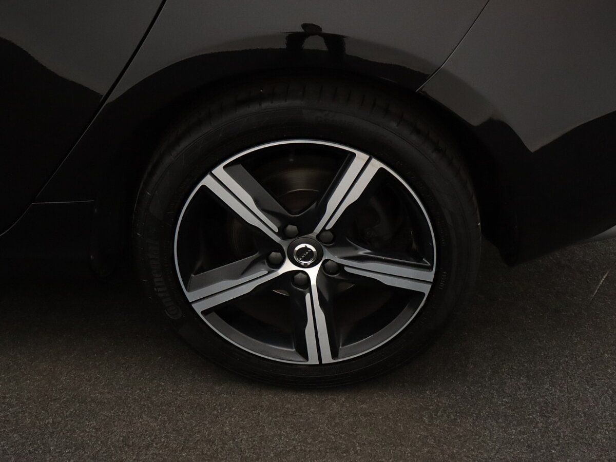 35472655 volvo v40 2 0 t4 bns sport panorama dak navigatie camera achter le 67