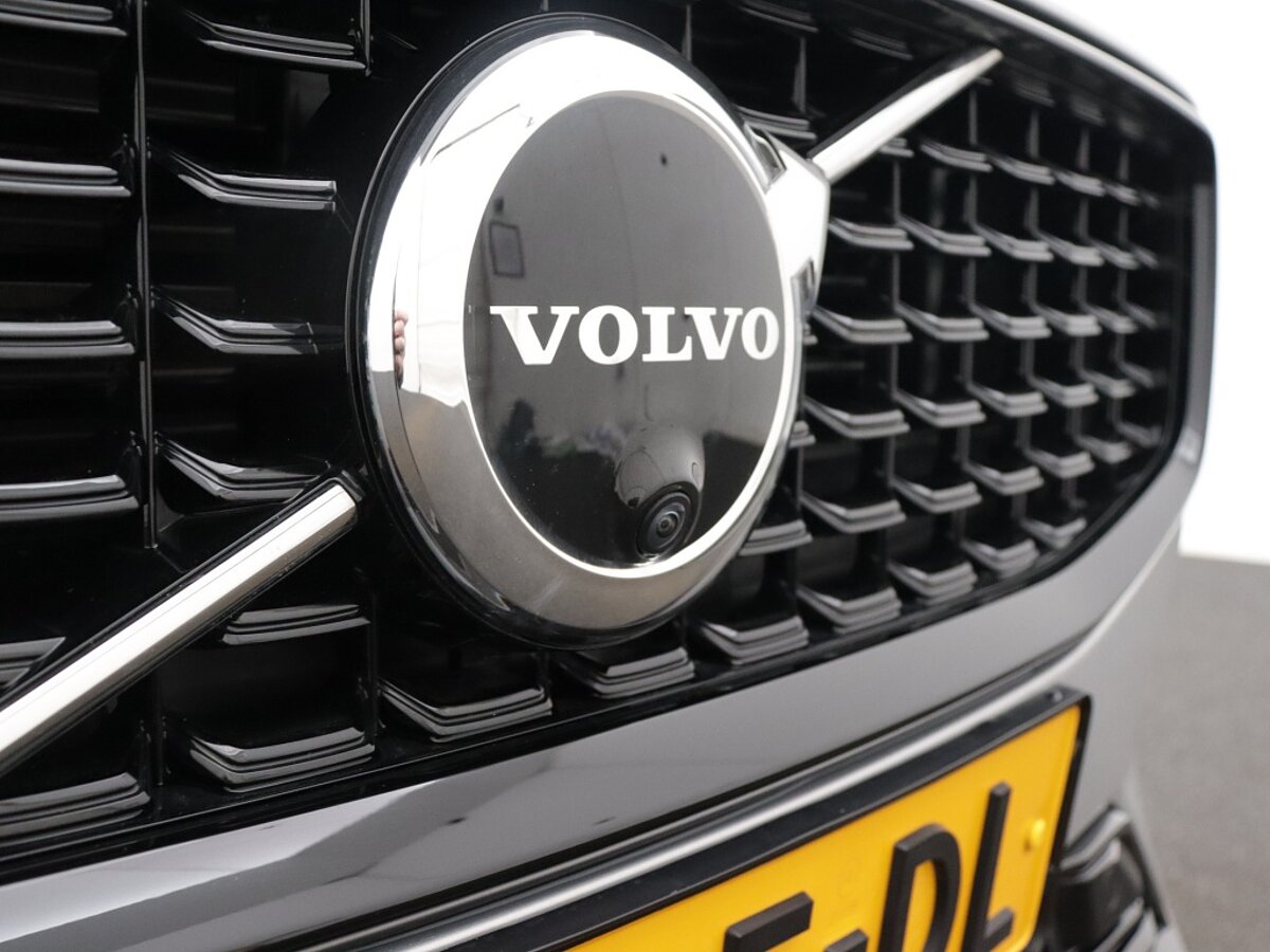 37256560 volvo s60 2 0 b4 plus dark lederen bekleding 360 camera 9a8808