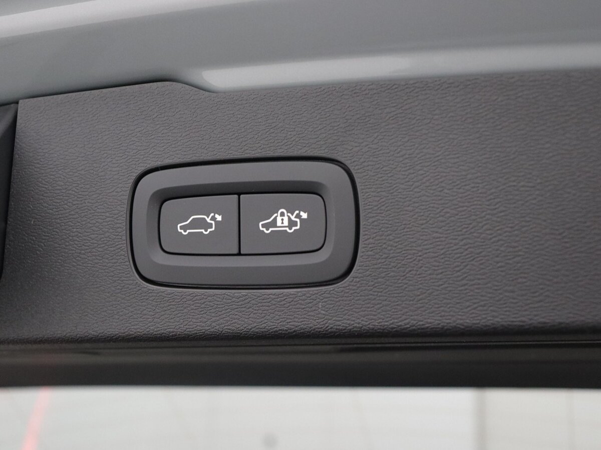 41451649 volvo v60 cross country 2 0 b5 awd core 93541b