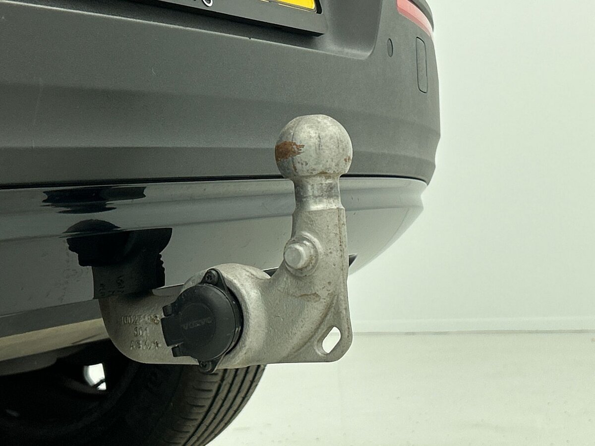44458767 volvo xc40 1 5 t4 recharge r design expression trekhaak 73
