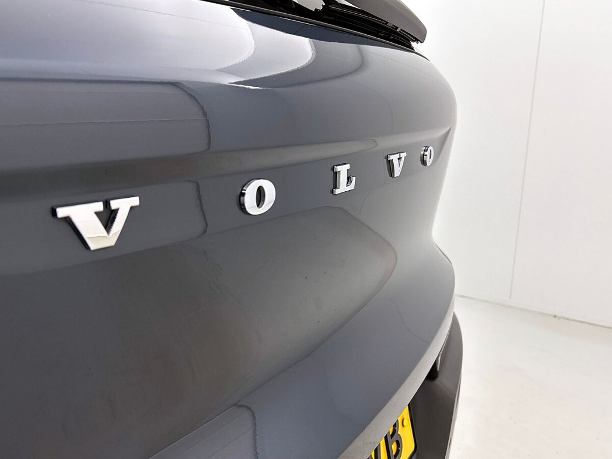 46877628 volvo xc40 1 5 t5 rech r design panorama dak harman kardon 23