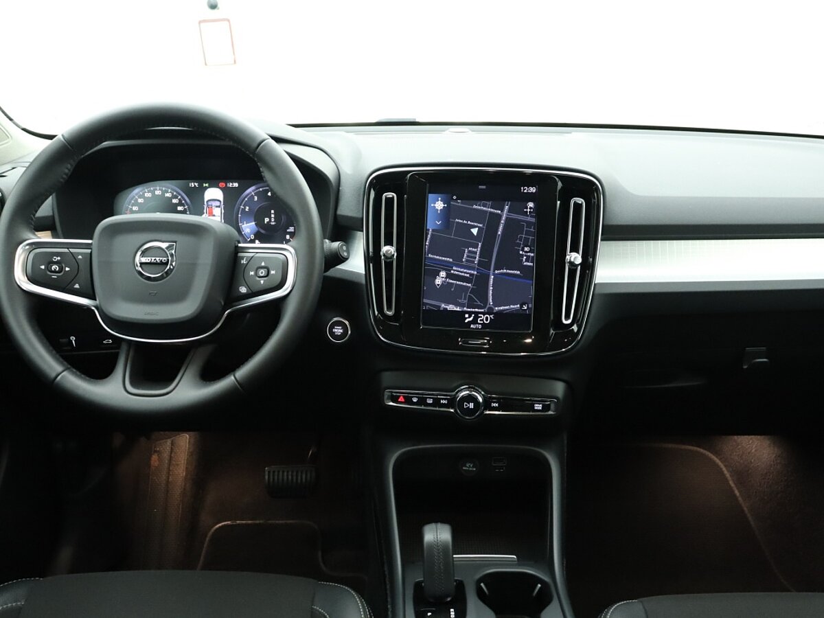 35824529 volvo xc40 2 0 t4 momentum pro 6 04