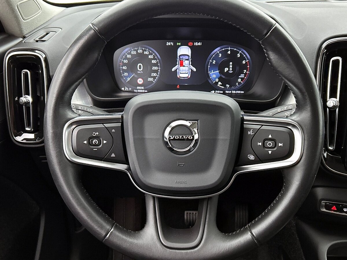 47163197 volvo xc40 2 0 t4 momentum 56