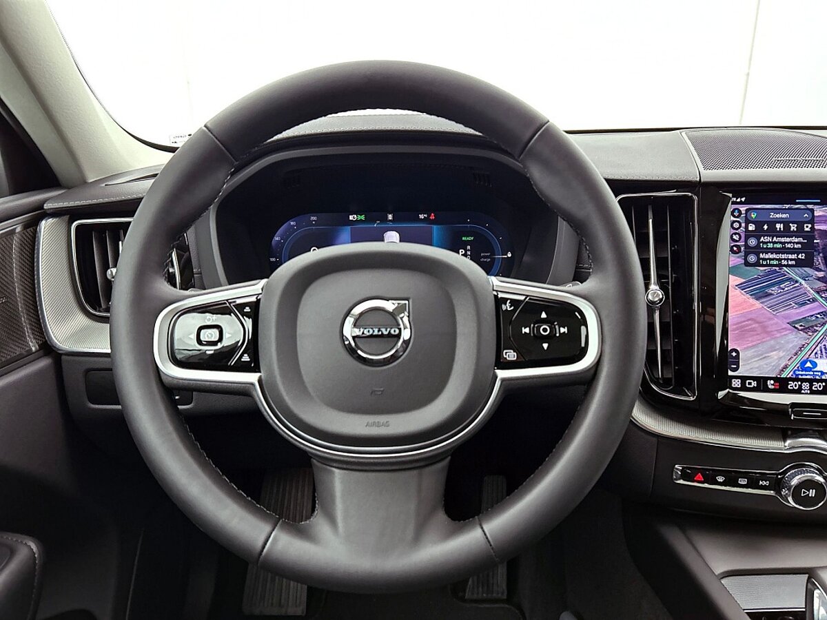 48687982 volvo xc60 2 0 t6 awd ultra dark 4f40e1