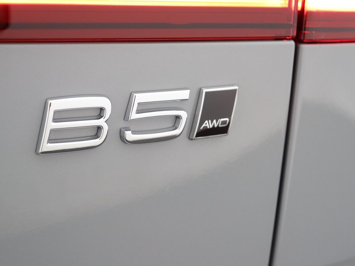 41451649 volvo v60 cross country 2 0 b5 awd core 031b2f