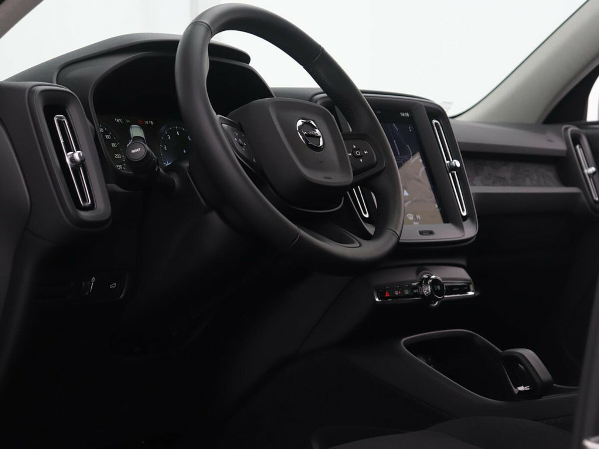 34674506 volvo xc40 1 5 t2 automaat r design look 77629a