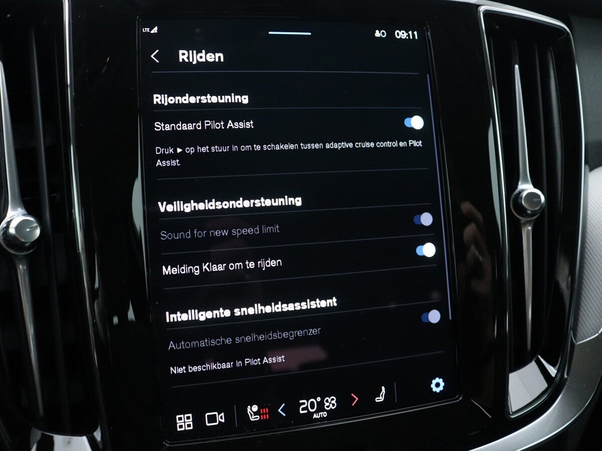 40173625 volvo v60 v60 b4 plus dark harman kardon audio nieuw uit voorraad 16b4f6