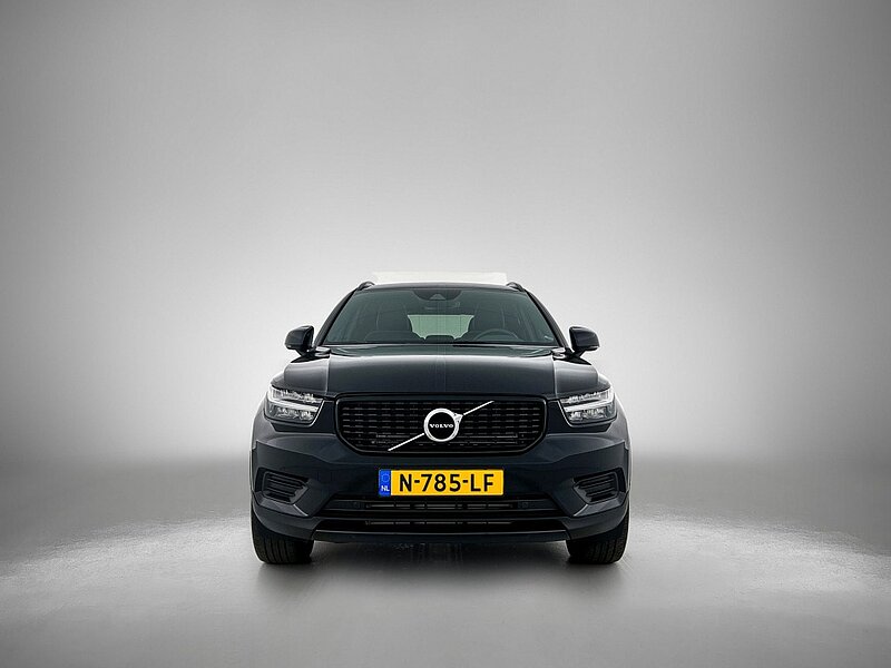 45916107 volvo xc40 1 5 t4 recharge r design harman kardon 6 03