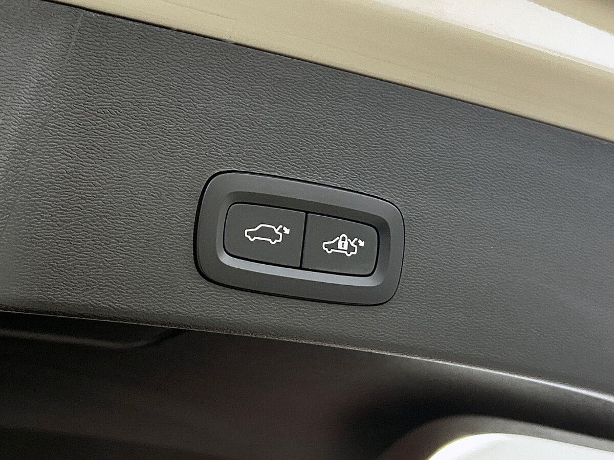 47569062 volvo xc40 2 0 b4 plus dark trekhaak harman kardon 39