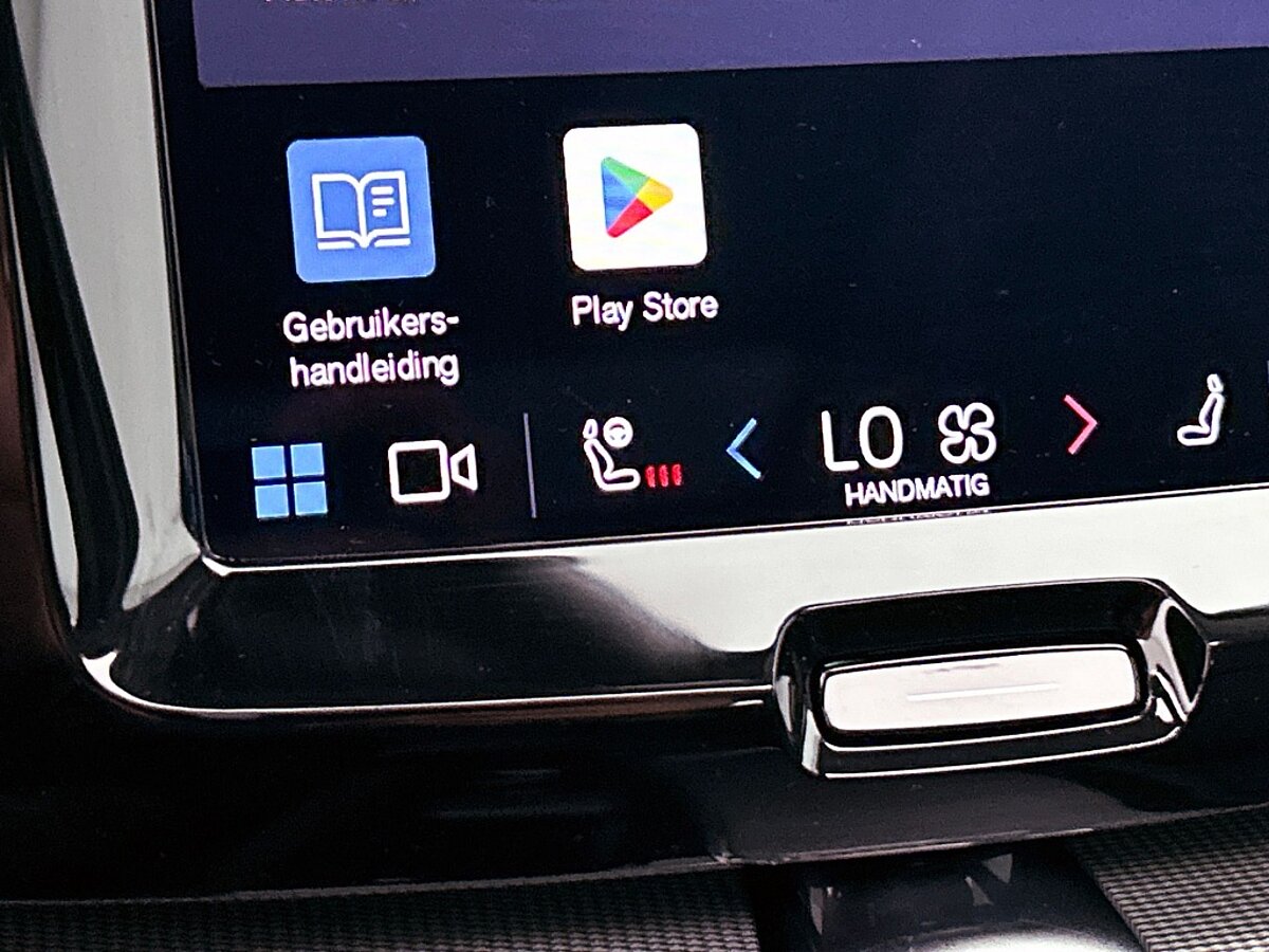 49302489 volvo xc60 2 0 t6 awd ultra dark 9 02